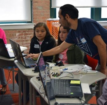Student Teaching Kids
                  