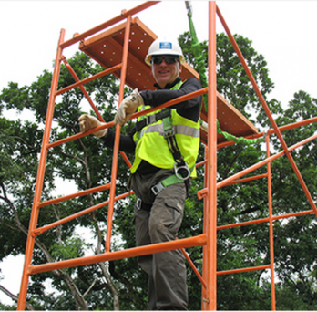 Robert Ryndak on a scaffold 