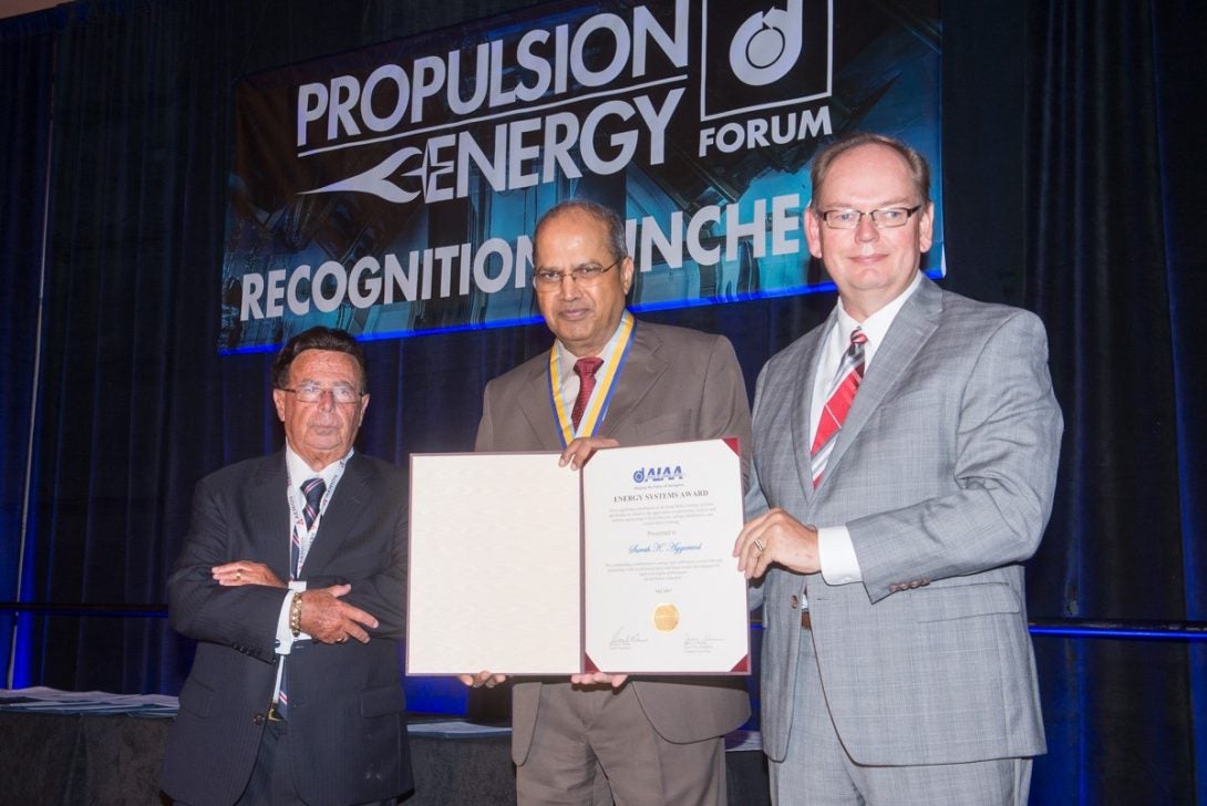 Professor Aggarwal receives award