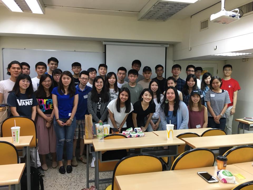 Chen with Taiwanese students