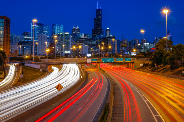 A view of the Chicago skyline from the expressway