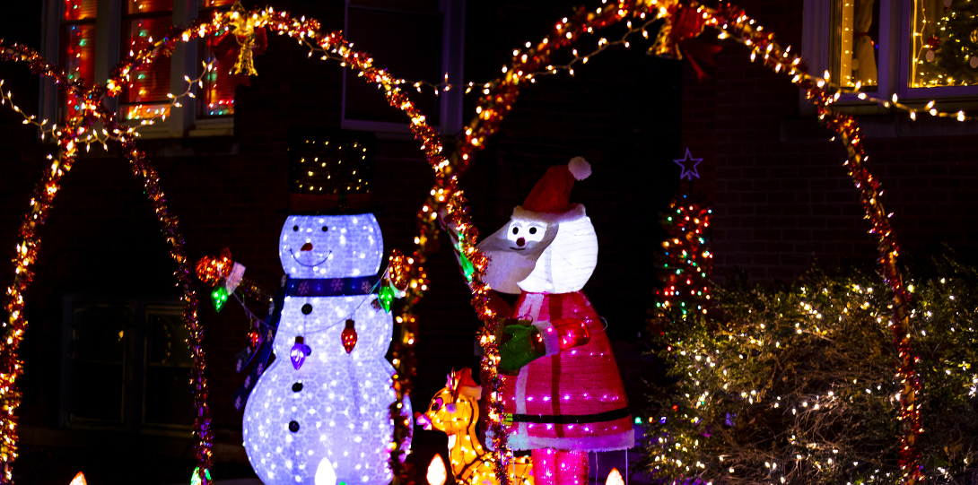 Hoiliday lights in Irving Park neighborhood