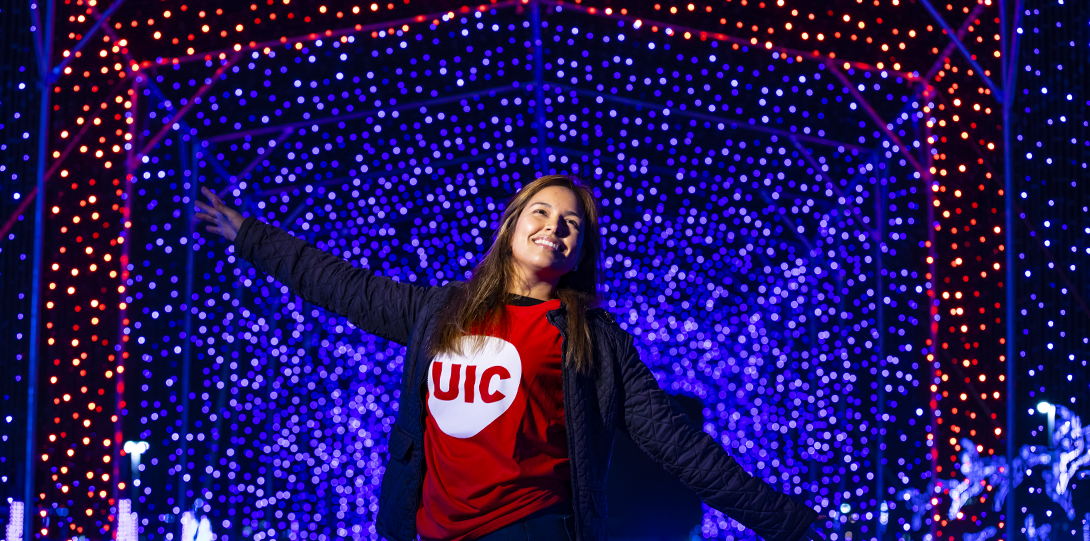 University of Illinois Chicago College of Engineering MIE PhD student Yasmin Dias at the “Let It Shine” light show in Northbrook, Illinois