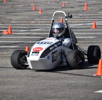 UIC’s chapter of the Society of Automotive Engineers (SAE) Formula team captured first place on Oct. 29 during Lawrence Technological University’s annual autumn Grand Prix in Southfield, Michigan. 